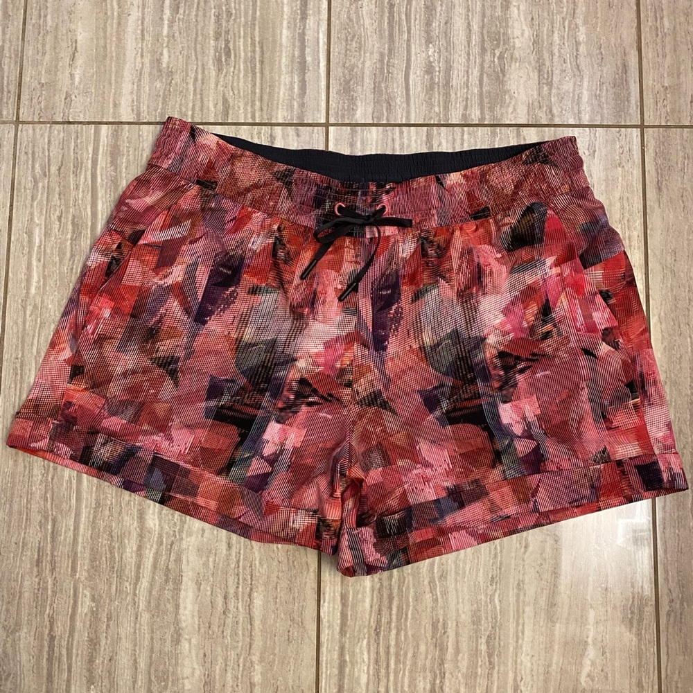 Lululemon Spring Break Away Shorts